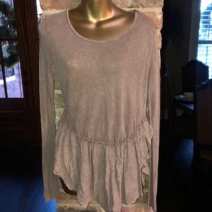 Umgee size small long sleeve blouse side split distressed rust